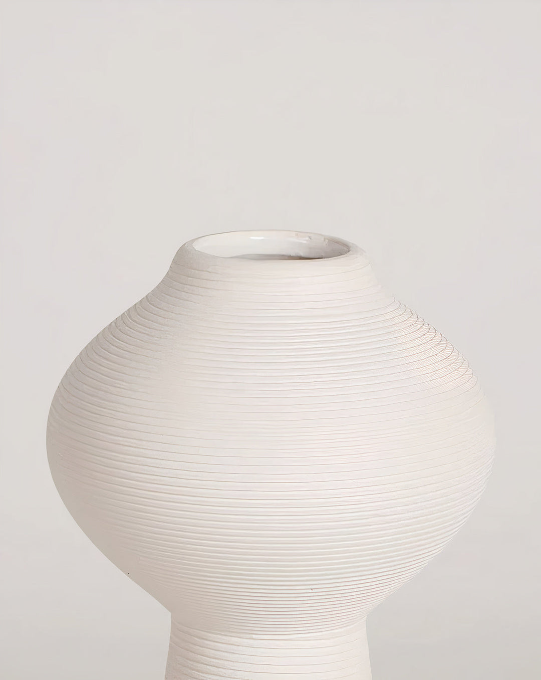 Lio Vase