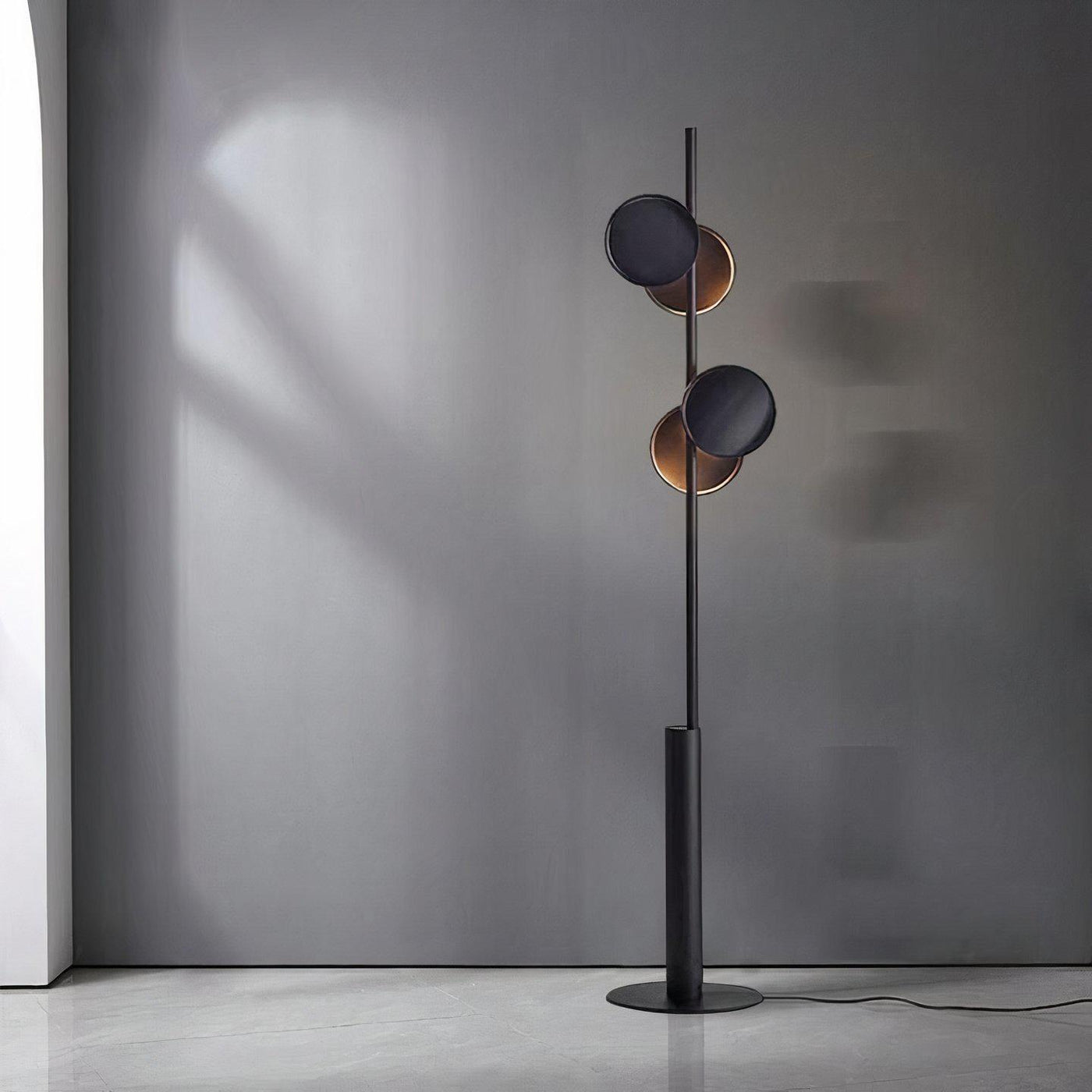 Lou Floor Lamp